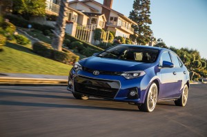 2014-Toyota-Corolla-S-front-three-quarter-in-motion-03