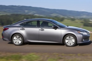 2015_Lexus_ES_350_4dr_Sedan_35L_6cyl_6A_3955552