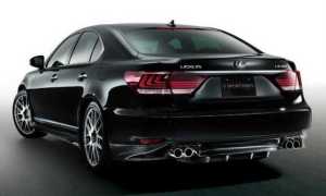 2016-Lexus-LS-460-rear